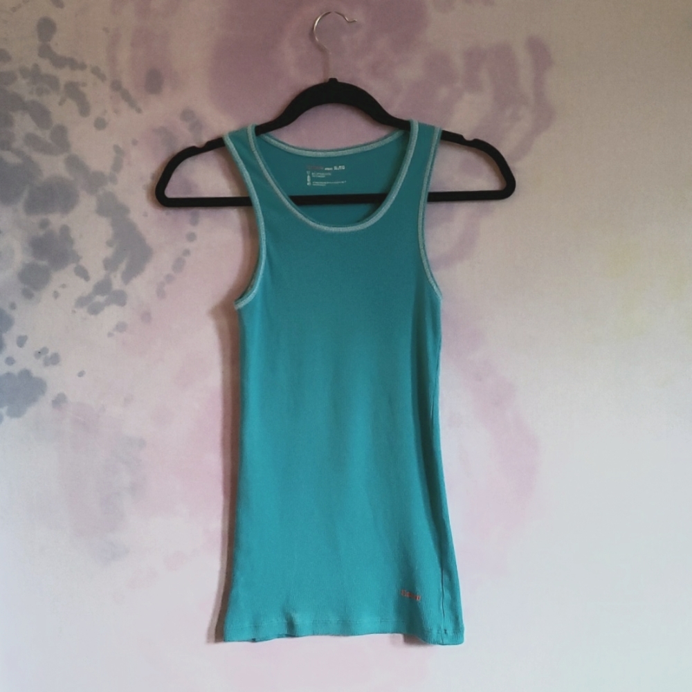 Hanes basic tank top.  Kids size XL, Adult size S